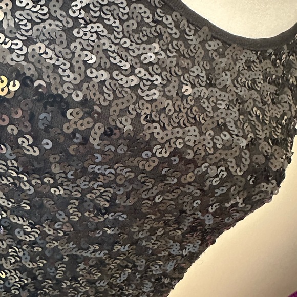 ❤️ BOGO Black sequin stretch tank Size L Large - Picture 2 of 5
